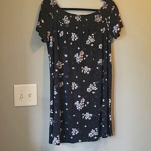 Black & White slight off should dress